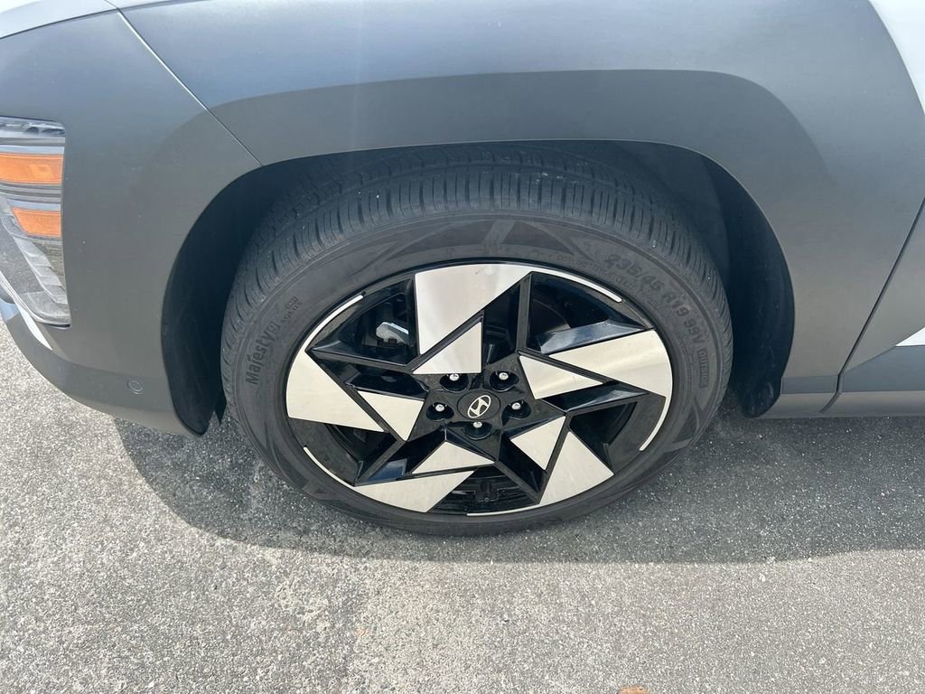 Used 2024 Hyundai Kona Limited FWD image 10