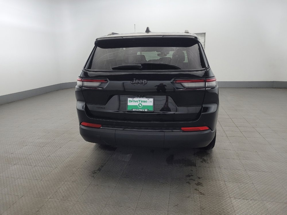 Used 2023 Jeep Grand Cherokee L Laredo AWD/4WD image 7