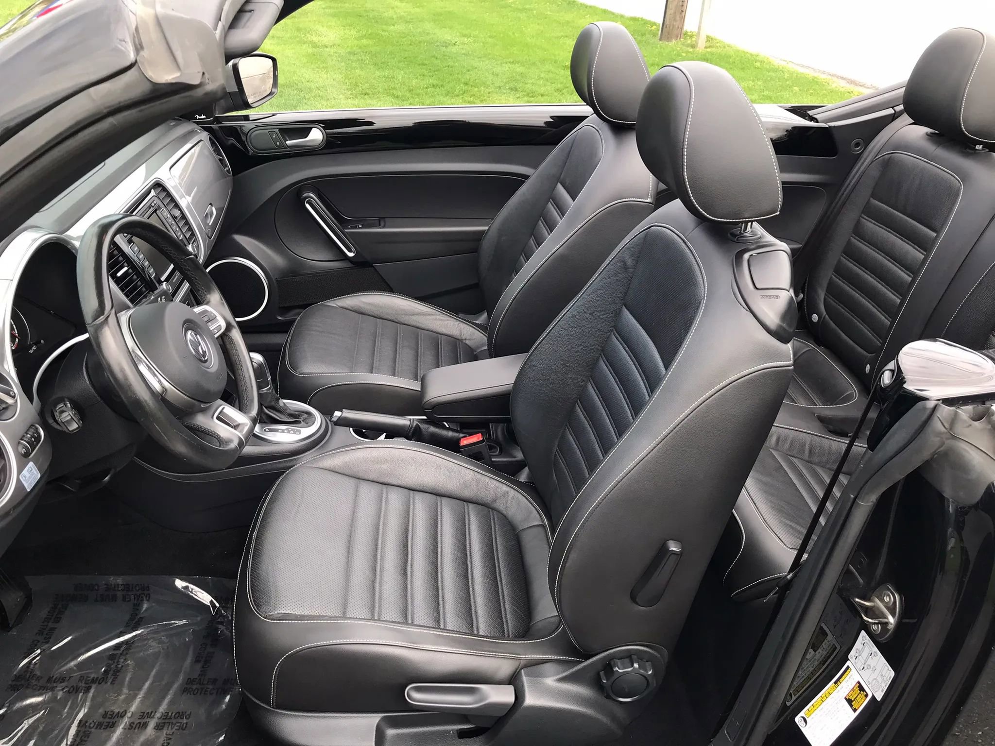 Used 2014 Volkswagen Beetle TDI FWD image 2