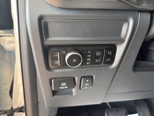 New 2025 Ford F150 Lariat w/ Equipment Group 502A High image 4