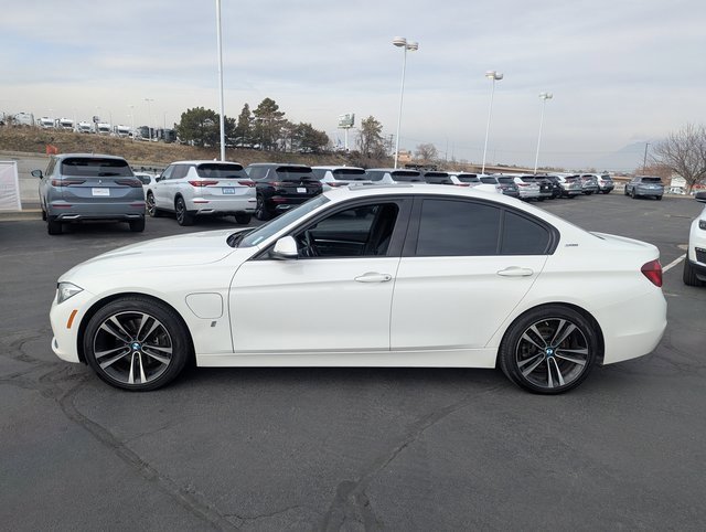 Used 2018 BMW 330e w/ Premium Package image 7