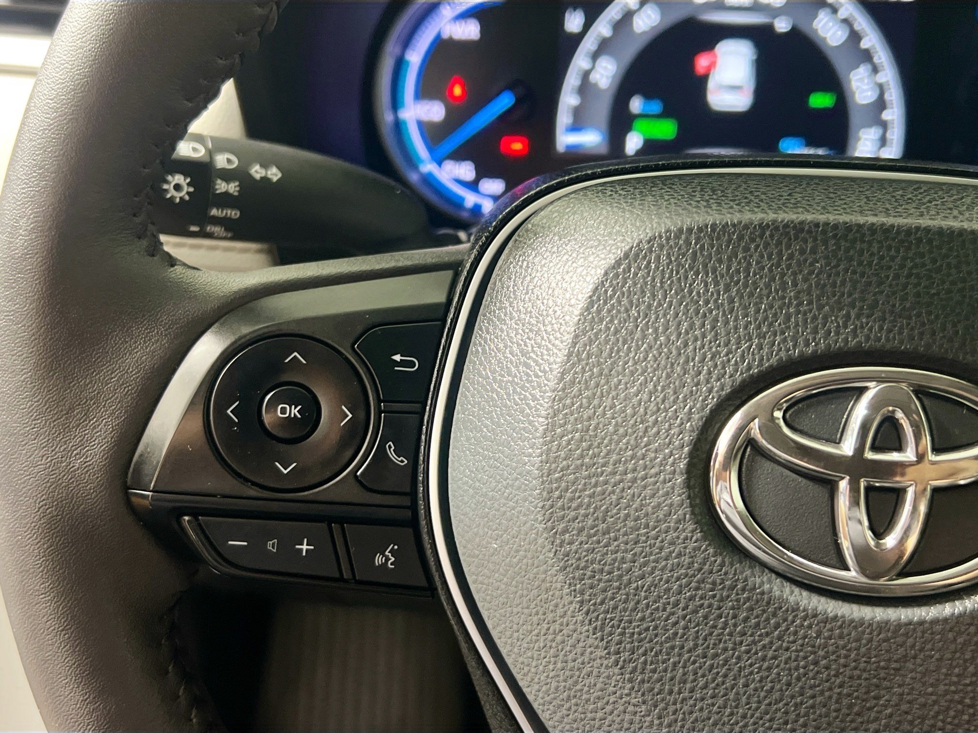 Used 2024 Toyota RAV4 XLE w/ Convenience Package AWD/4WD image 18