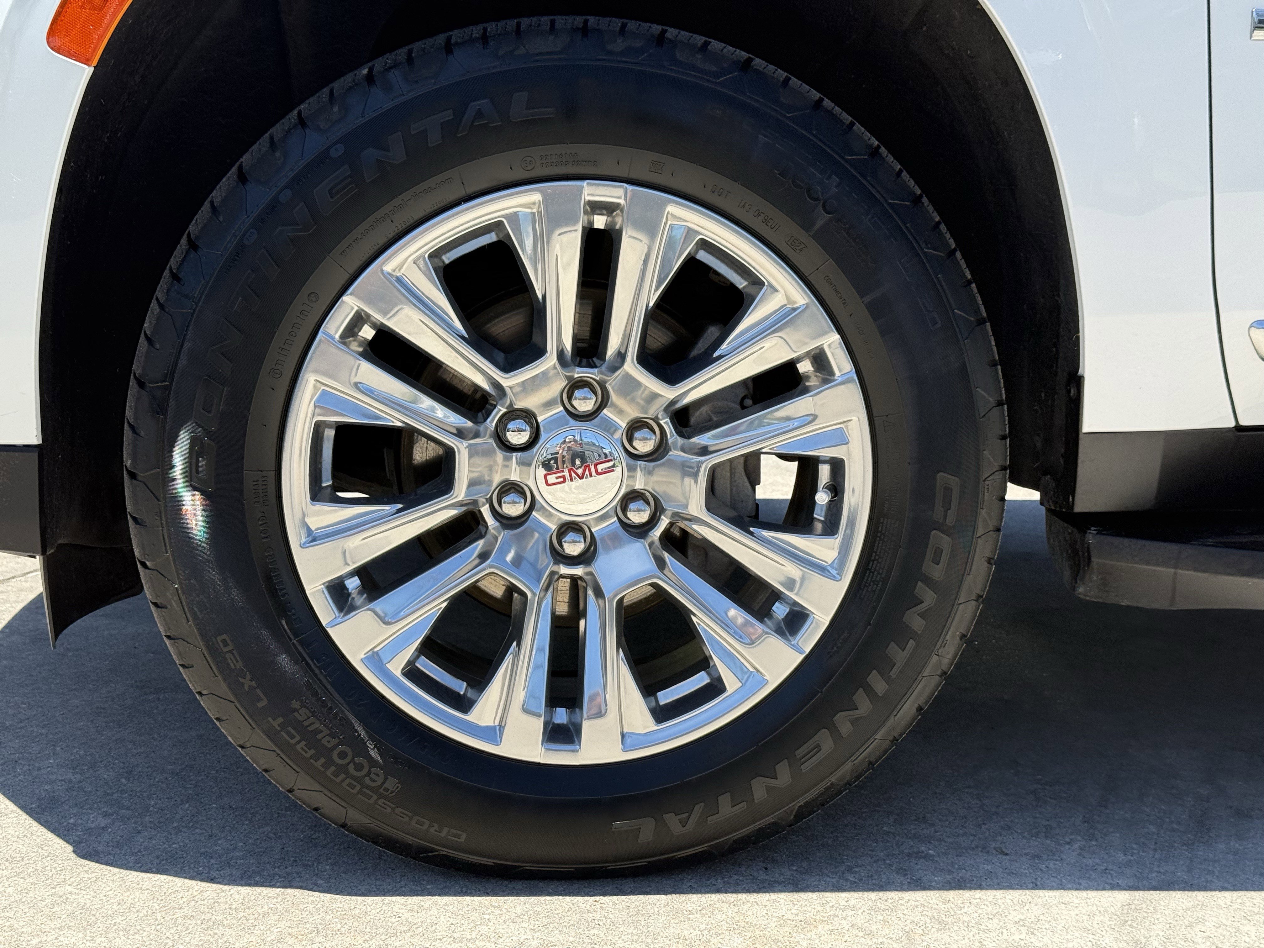 Used 2024 GMC Yukon Denali AWD/4WD image 12