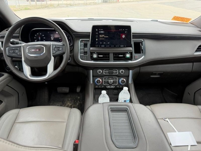 Used 2023 GMC Yukon XL SLT w/ SLT Premium Package AWD/4WD image 12