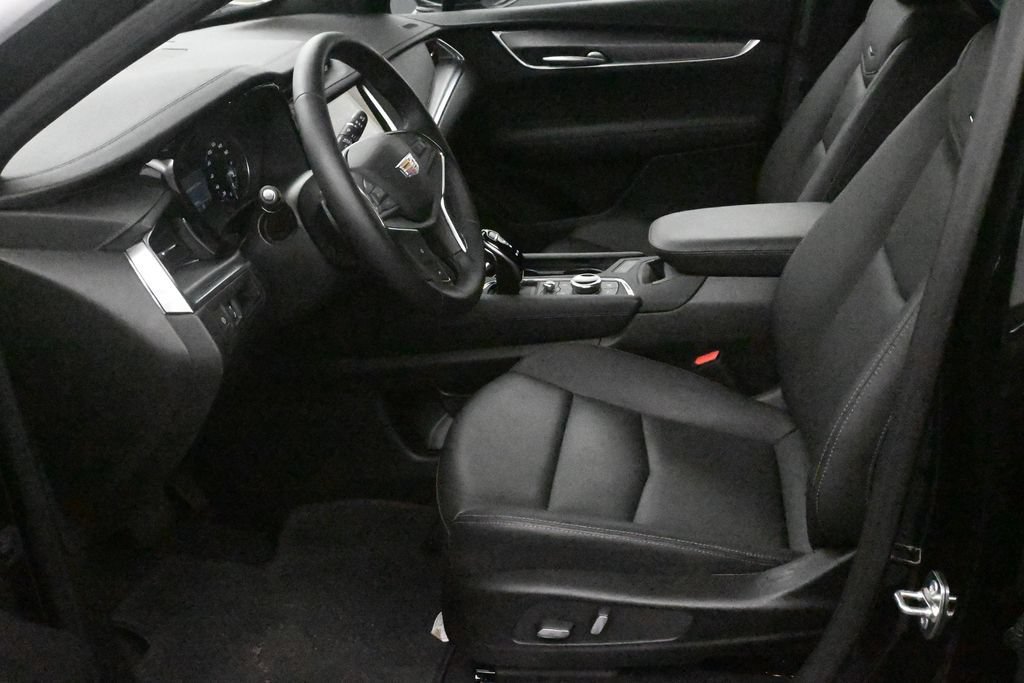 Used 2025 Cadillac XT5 Luxury AWD/4WD image 10