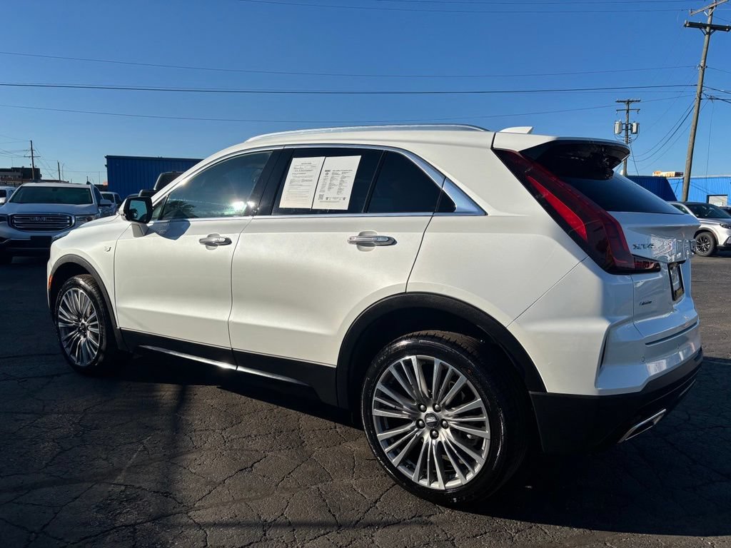 Used 2024 Cadillac XT4 Premium Luxury AWD/4WD image 6