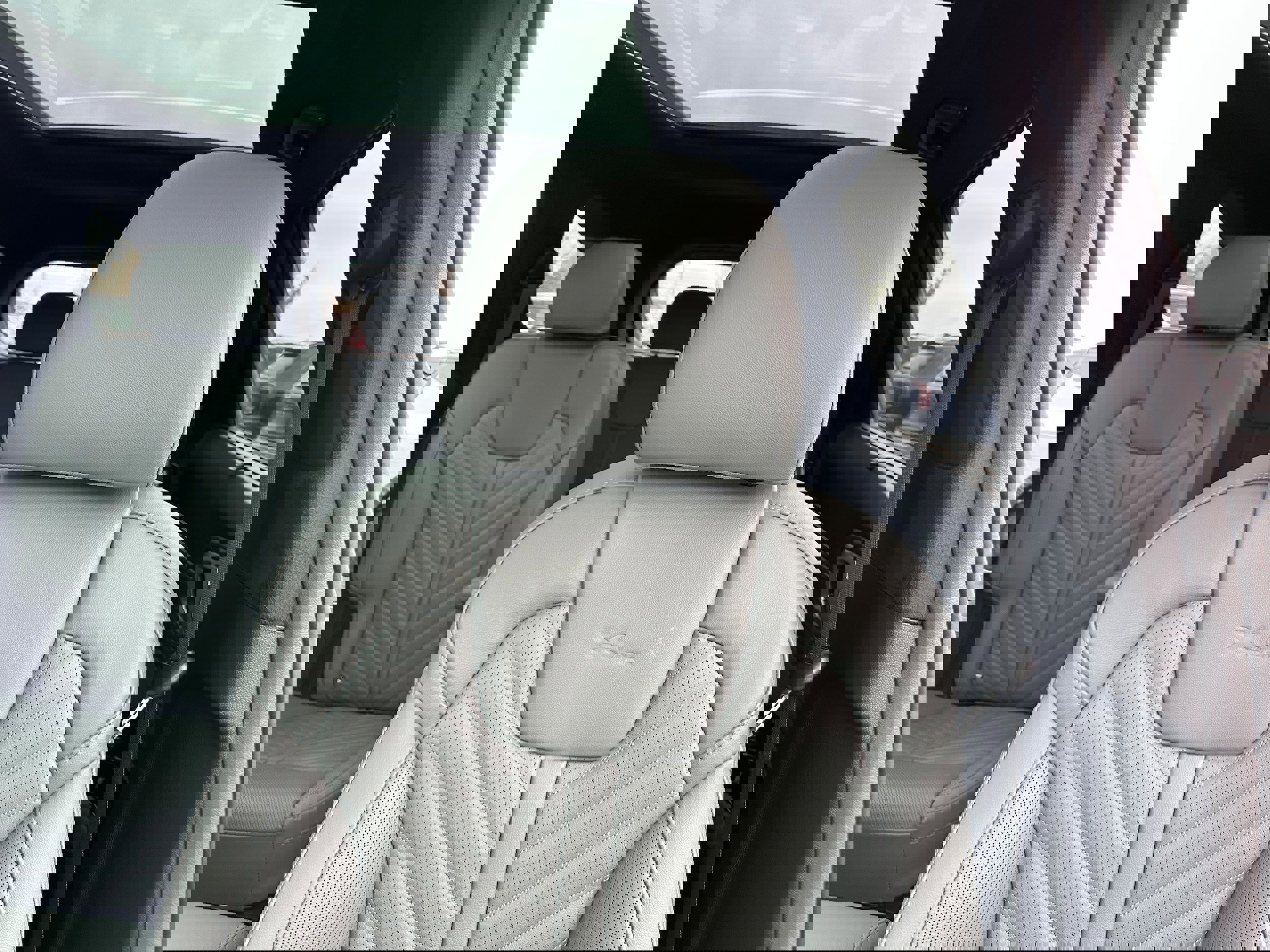 Used 2025 Kia Sorento SX Prestige w/ Sage Leather Package image 56