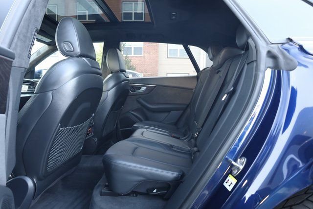 Used 2020 Audi Q8 Prestige w/ Prestige Package image 23