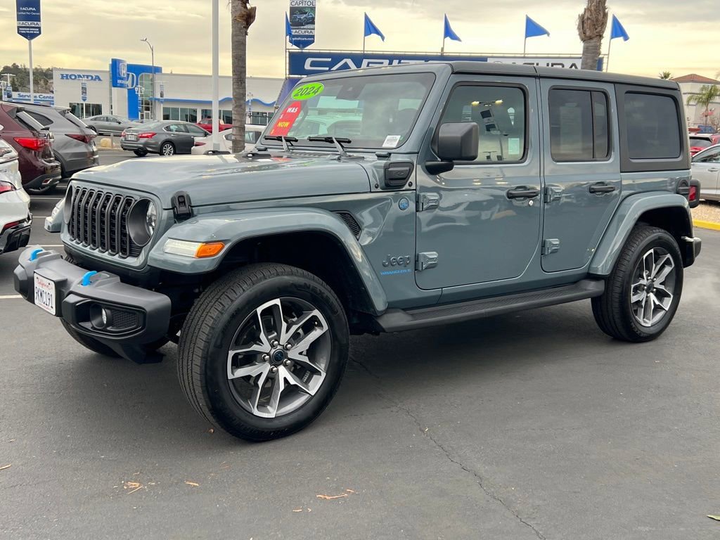 Used 2024 Jeep Wrangler Unlimited w/ Technology Group image 4