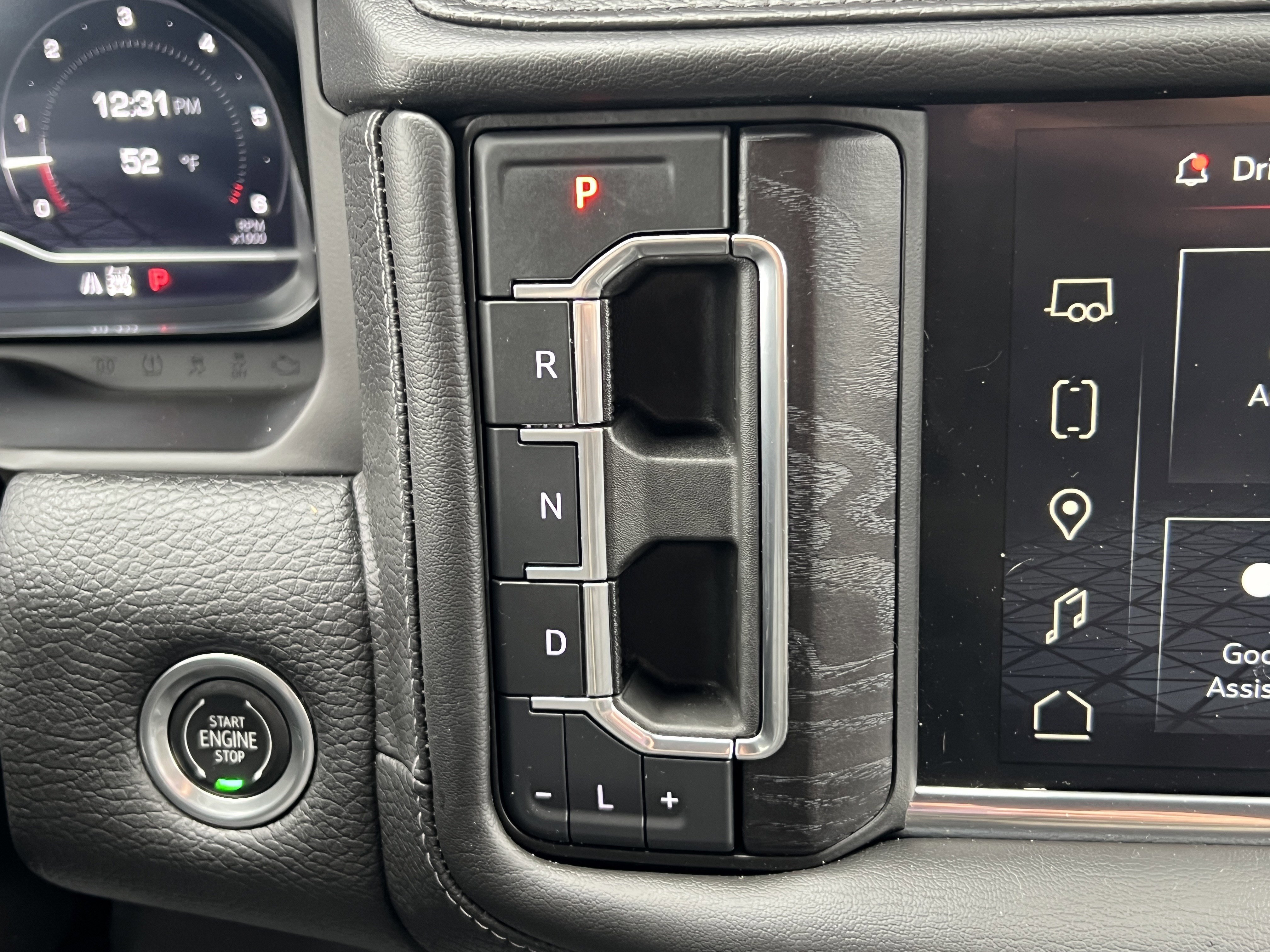 Certified 2022 GMC Yukon XL Denali image 35