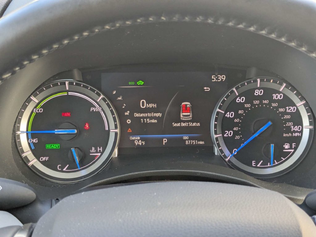 Used 2021 Toyota Highlander XLE AWD/4WD image 41