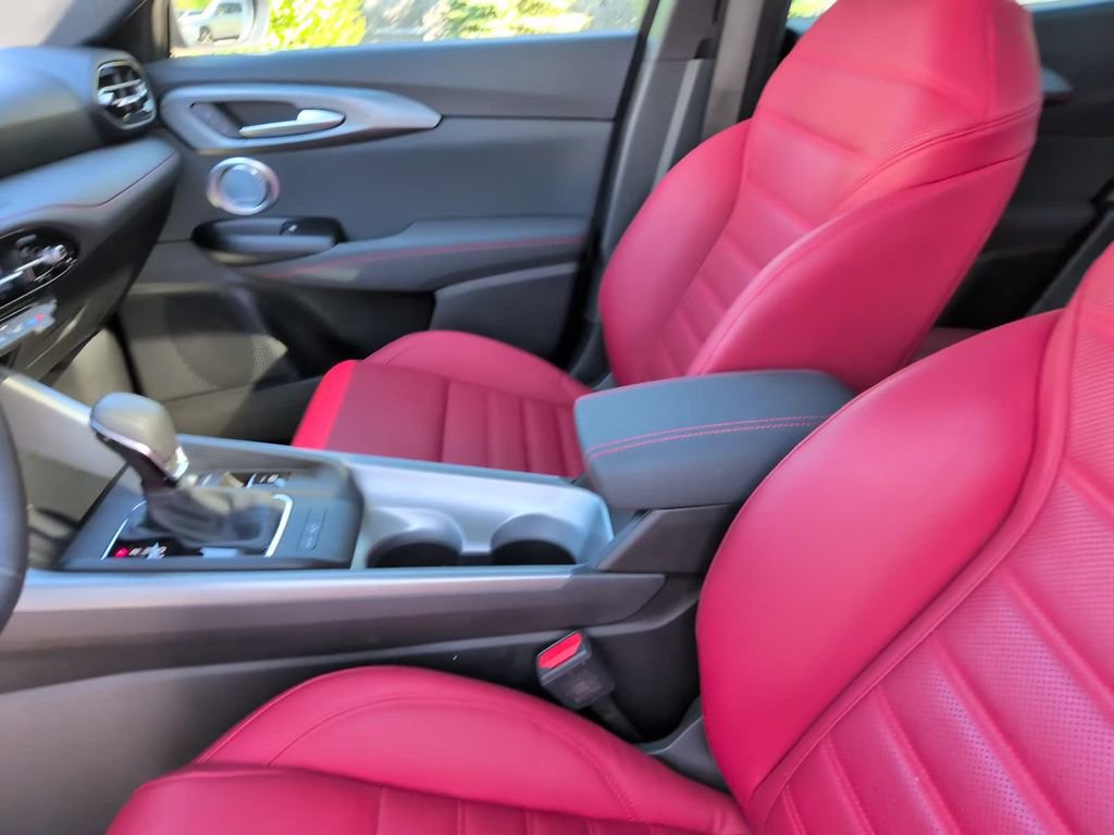 Used 2025 Dodge Hornet R/T w/ R/T Plus Package AWD/4WD image 27