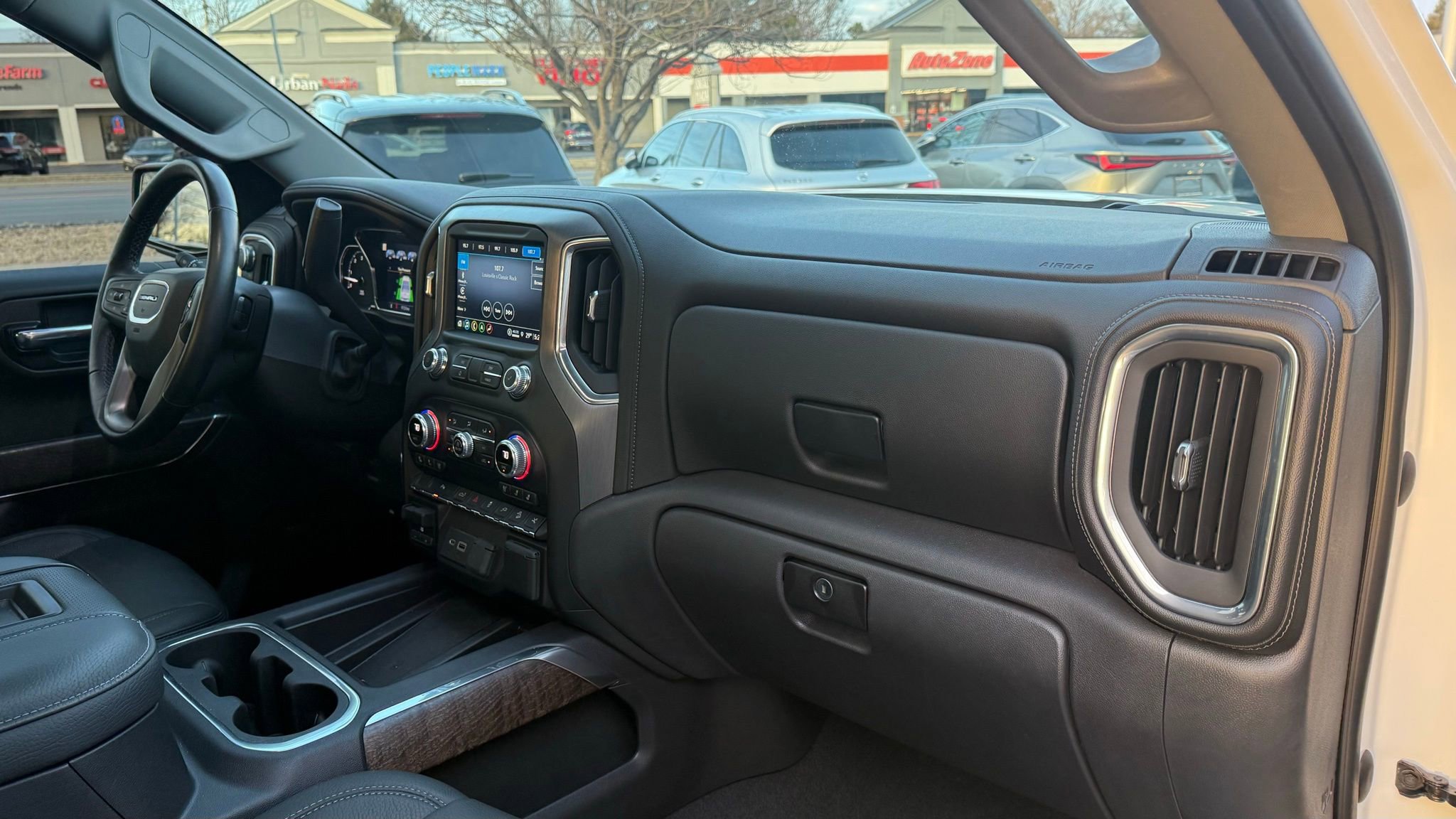 Used 2022 GMC Sierra 1500 Denali w/ Denali Premium Package image 17
