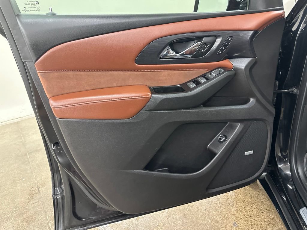 Used 2018 Chevrolet Traverse High Country AWD/4WD image 34