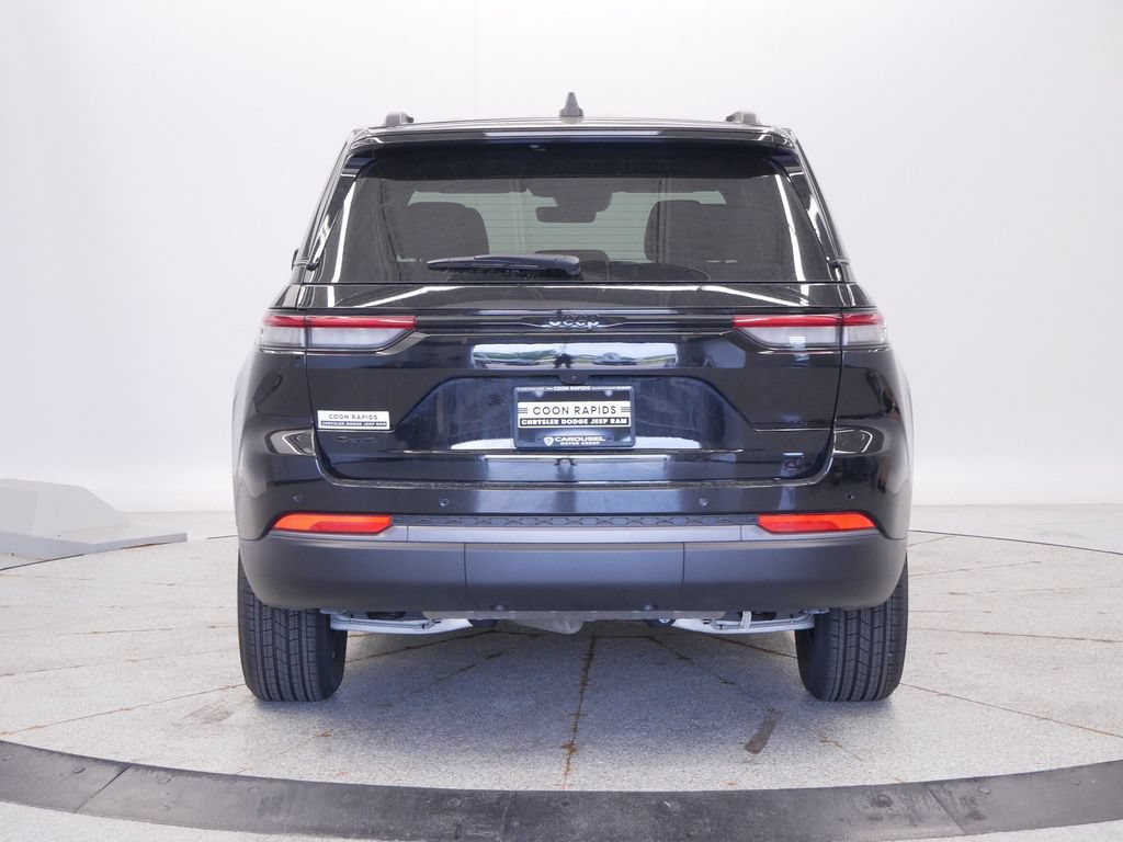 New 2026 Jeep Grand Cherokee Altitude AWD/4WD image 4