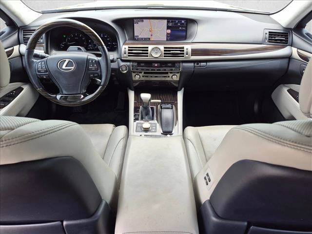 Used 2015 Lexus LS 460 L w/ Ultra Luxury Package RWD image 18