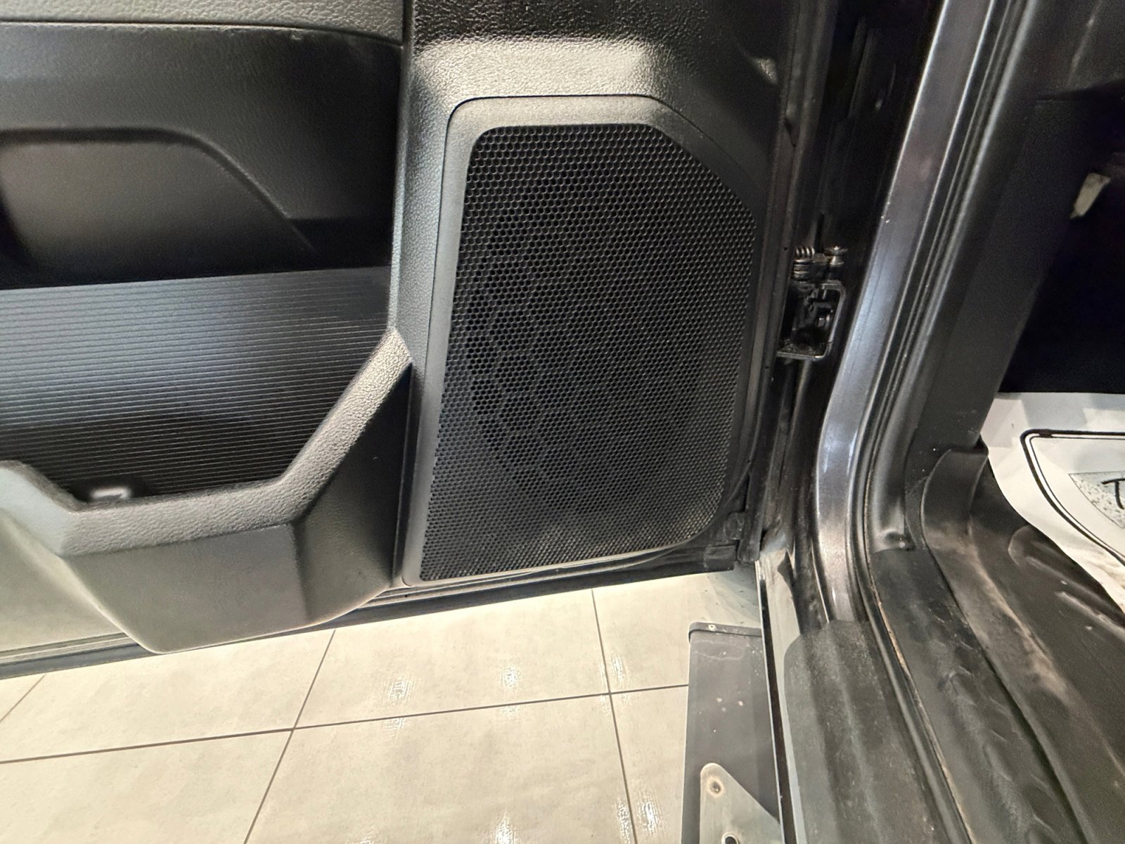 Used 2017 RAM 1500 Classic SLT AWD/4WD image 27
