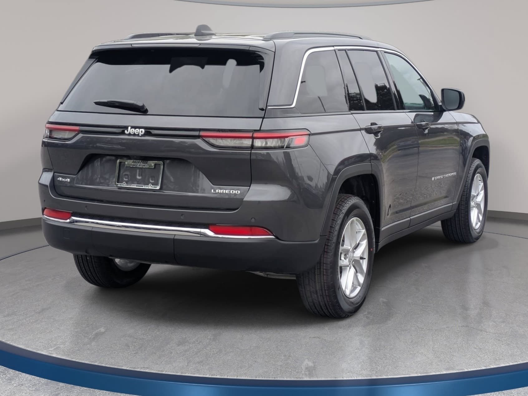 New 2026 Jeep Grand Cherokee Laredo X AWD/4WD image 5