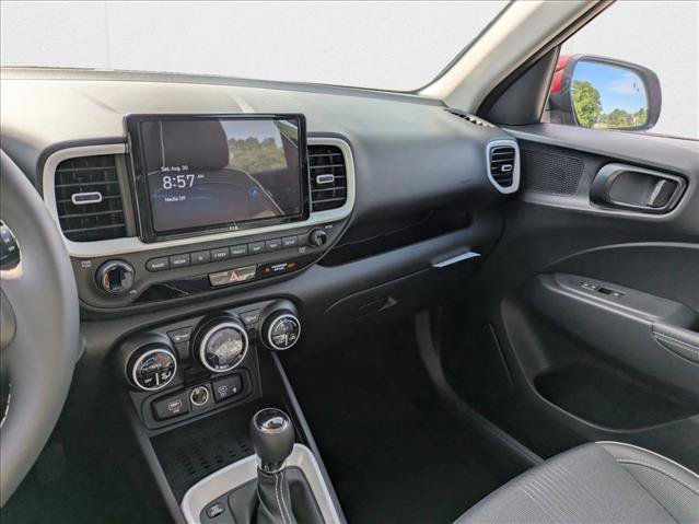 New 2025 Hyundai Venue Limited FWD image 13