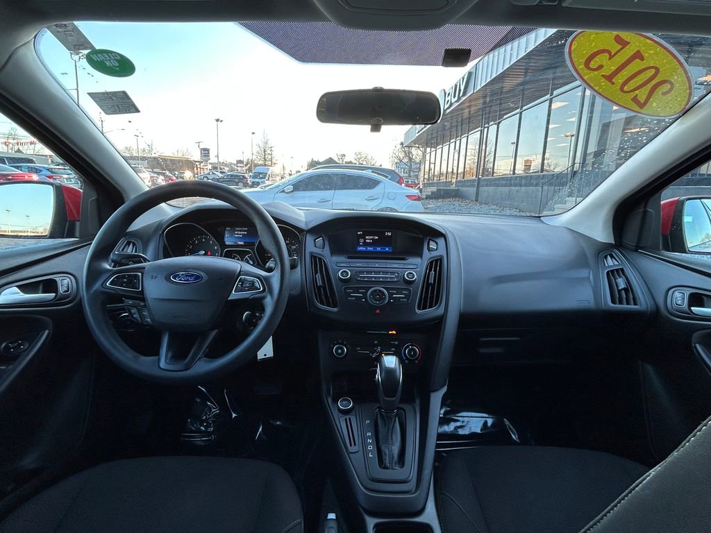 Used 2015 Ford Focus SE image 20