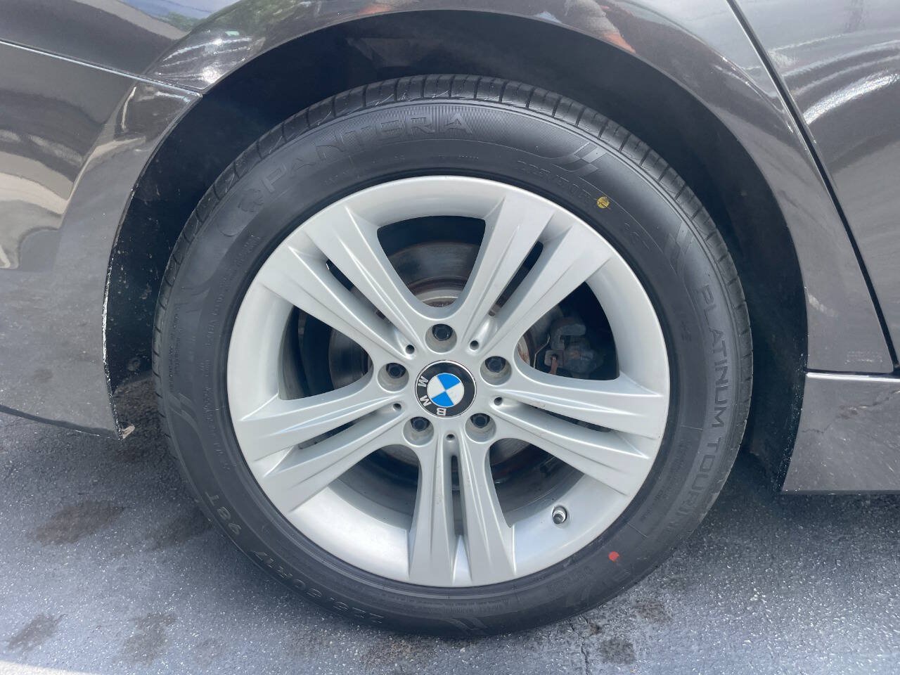 Used 2017 BMW 330i Sedan w/ Driver Assistance Package RWD image 25