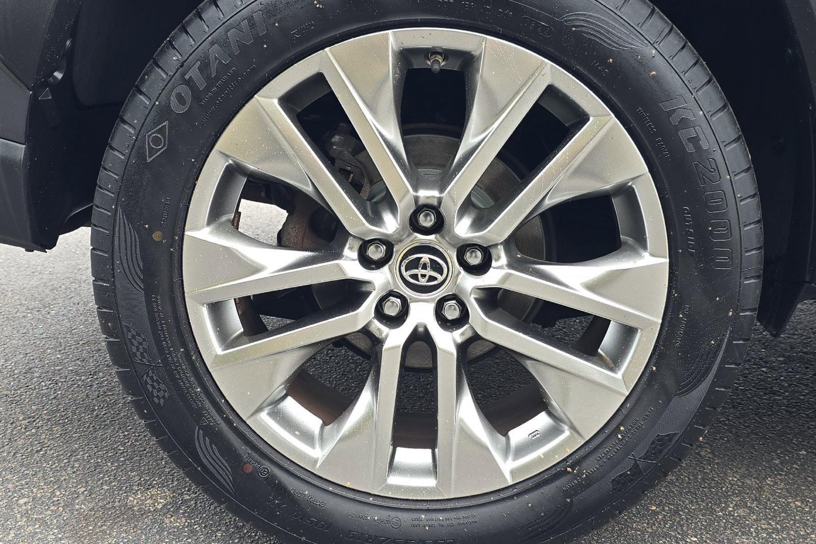 Used 2019 Toyota RAV4 Limited image 26