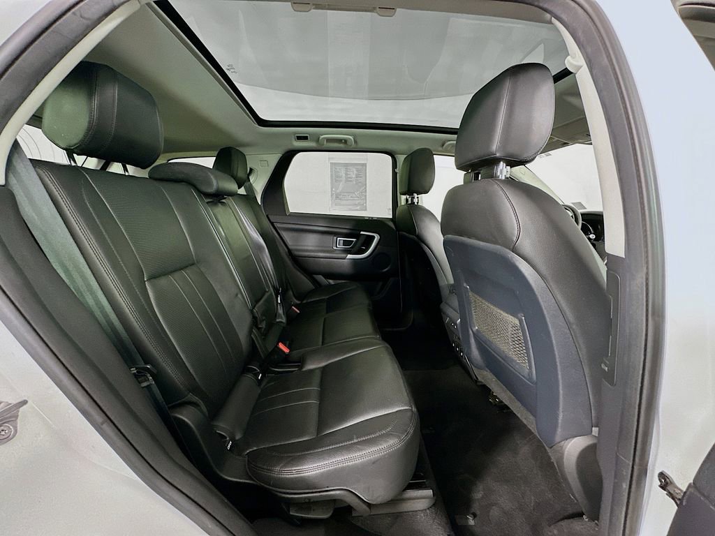 Used 2018 Land Rover Discovery Sport HSE AWD/4WD image 29