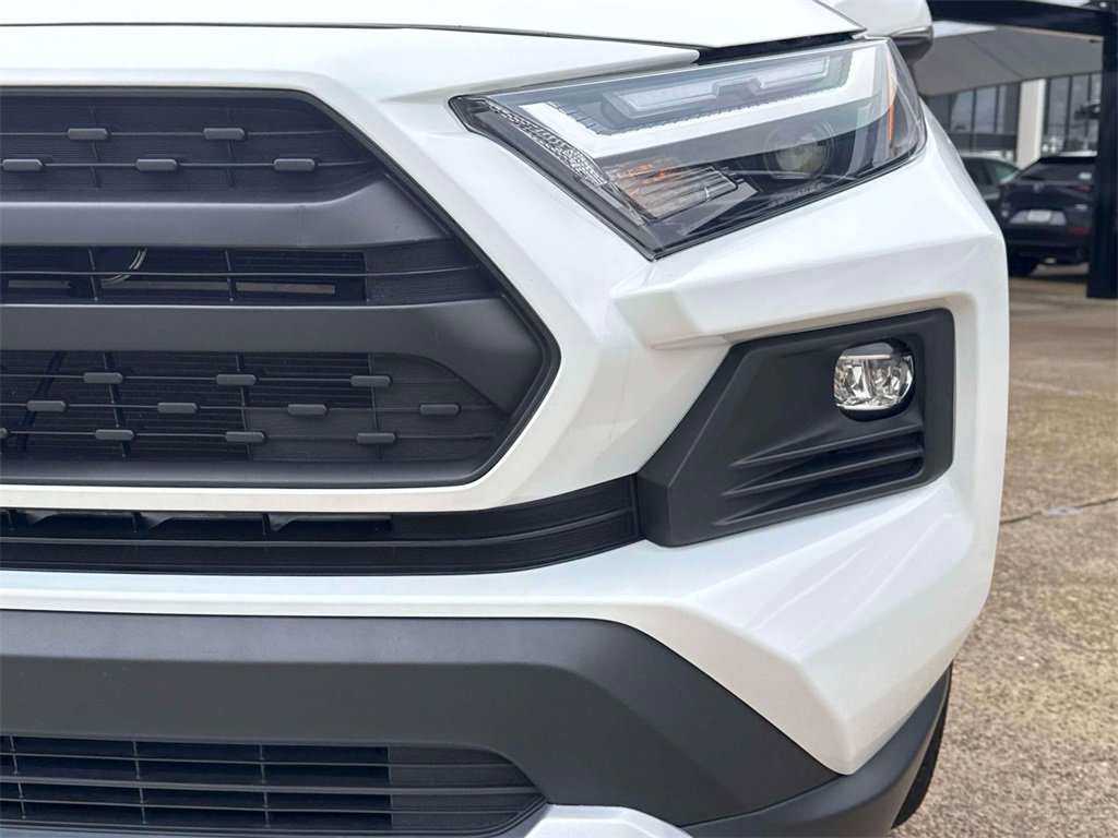 Used 2023 Toyota RAV4 Adventure image 7