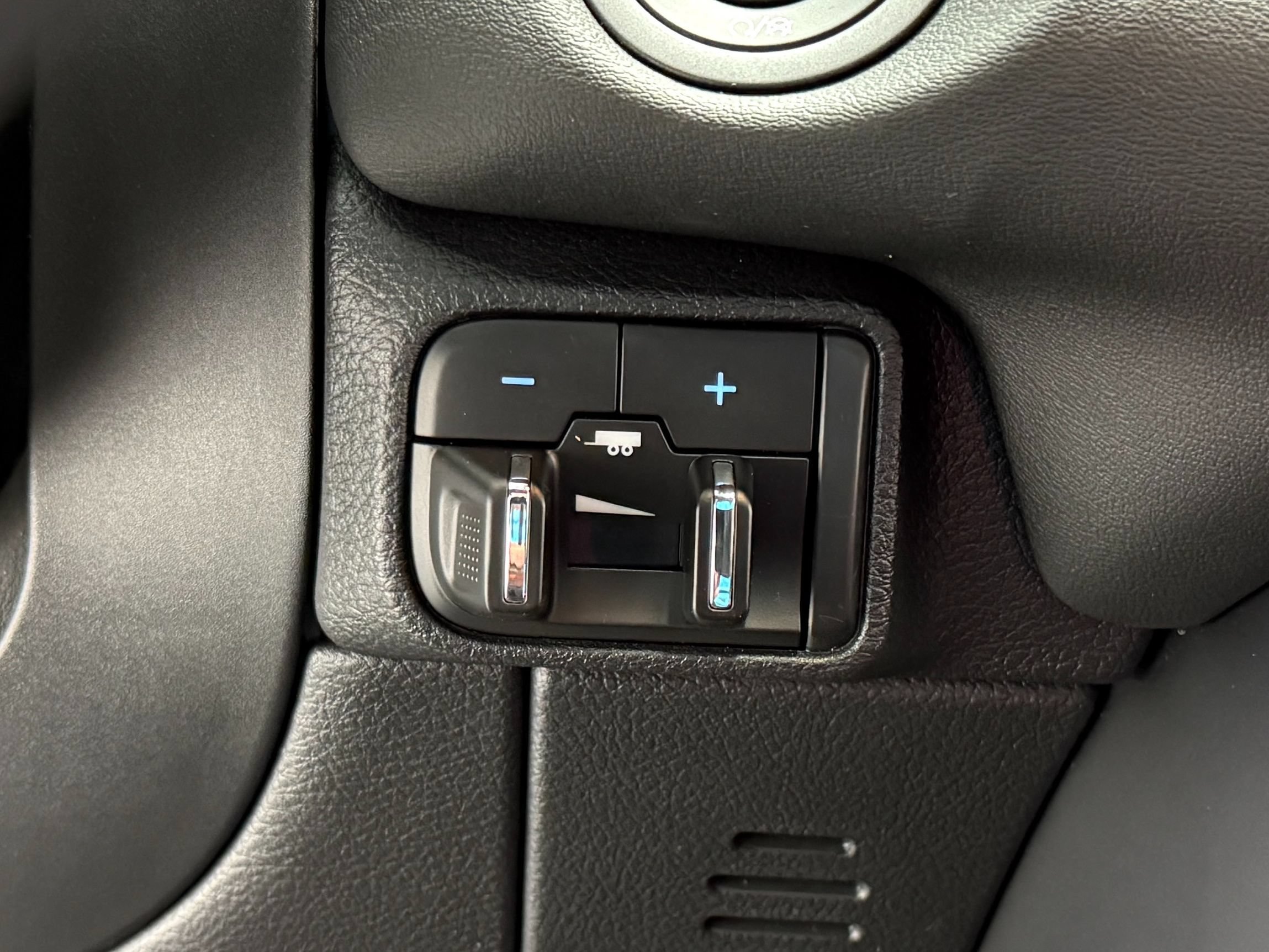 Used 2024 Dodge Durango R/T AWD/4WD image 24