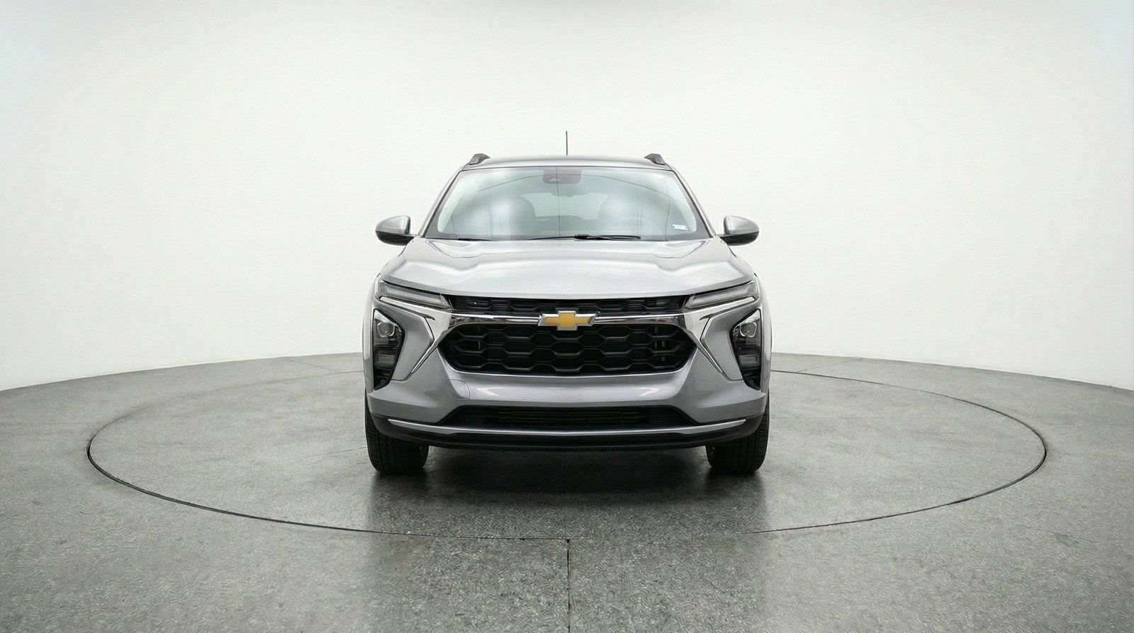 Used 2025 Chevrolet Trax LT FWD image 2