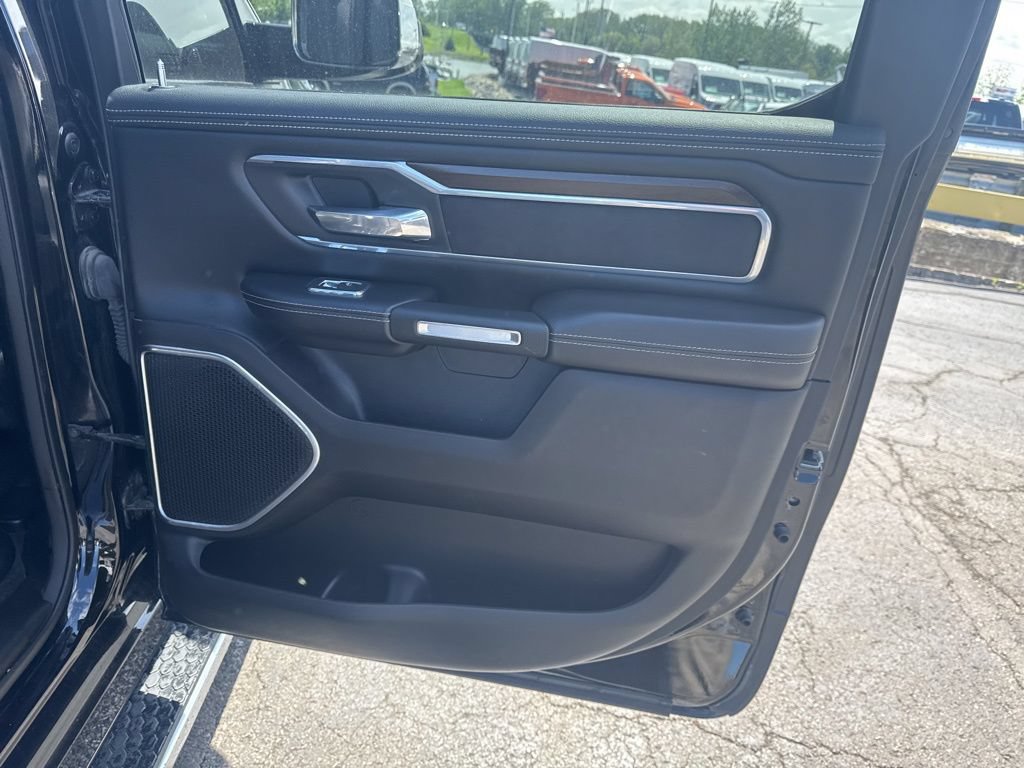 Used 2022 RAM 1500 Laramie AWD/4WD image 41