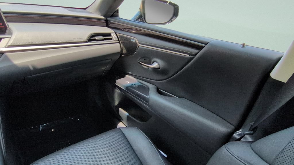 Used 2021 Lexus ES 300h w/ Premium Package FWD image 15