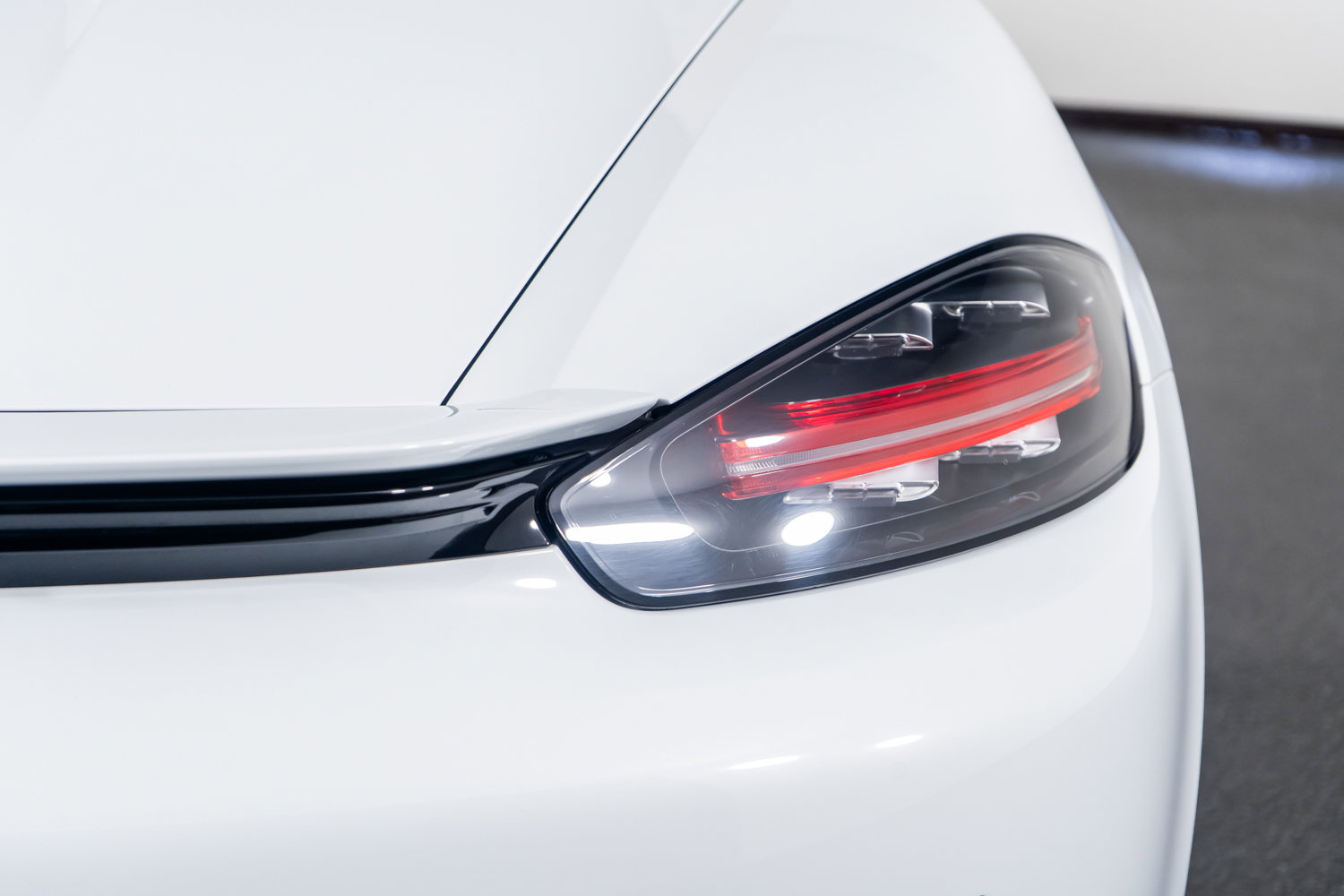 Used 2022 Porsche 718 Boxster S image 14