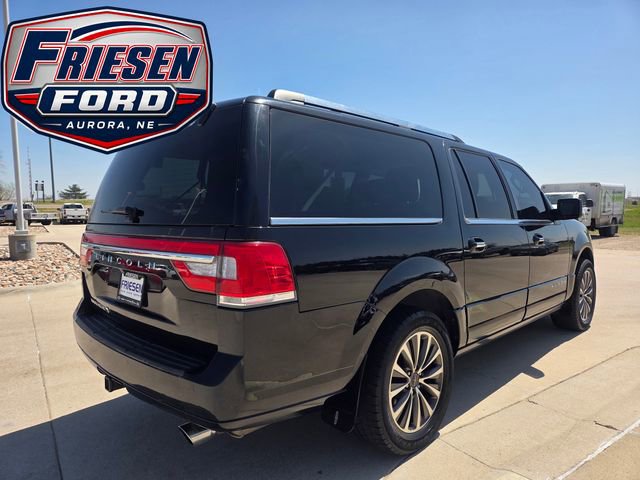 Used 2017 Lincoln Navigator L Select AWD/4WD image 7