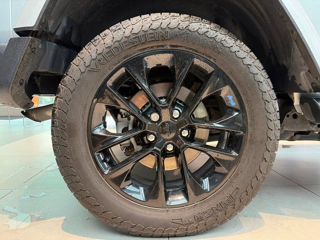 Used 2022 Jeep Wrangler Unlimited Sahara w/ Cold Weather Group AWD/4WD image 21