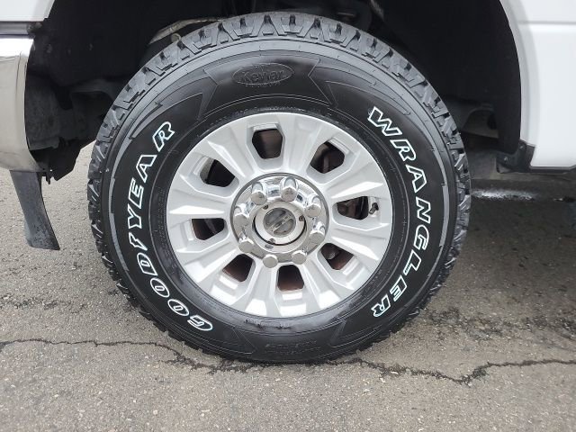 Used 2021 Ford F350 XLT w/ FX4 Off-Road Package image 10