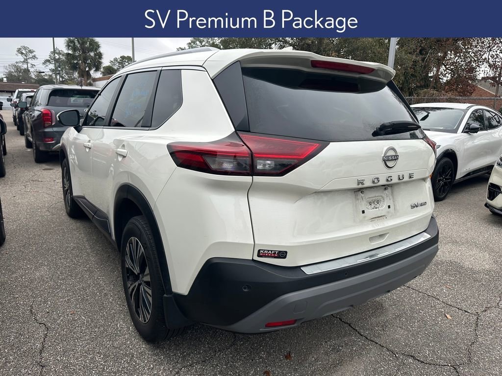 Used 2023 Nissan Rogue SV w/ SV Premium B Package image 2