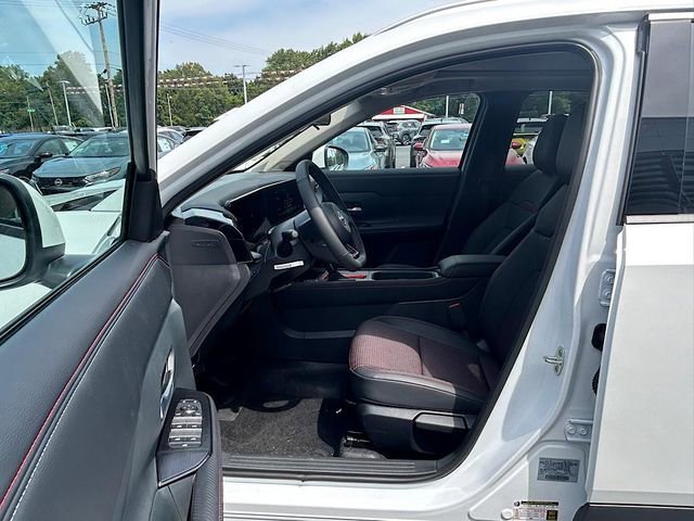 New 2025 Nissan Kicks SR w/ SR Premium Package image 12