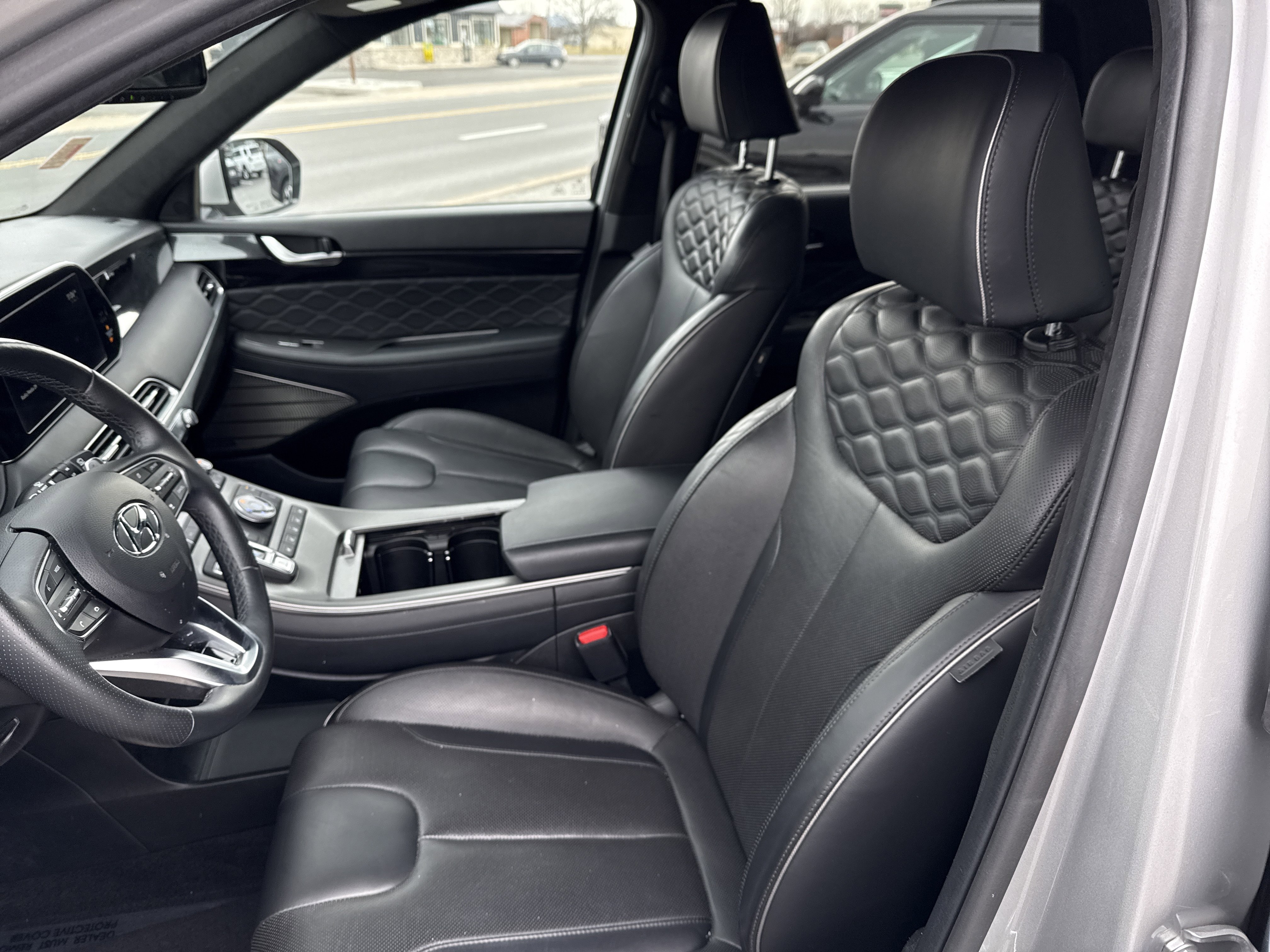 Used 2021 Hyundai Palisade Calligraphy image 12