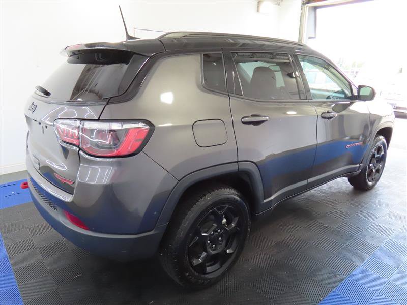 Used 2024 Jeep Compass Trailhawk AWD/4WD image 6