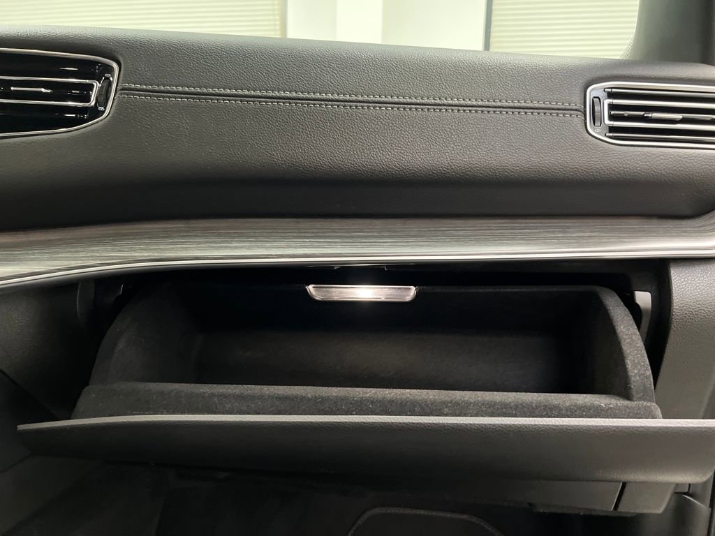 Used 2024 Jeep Wagoneer L Series II image 28