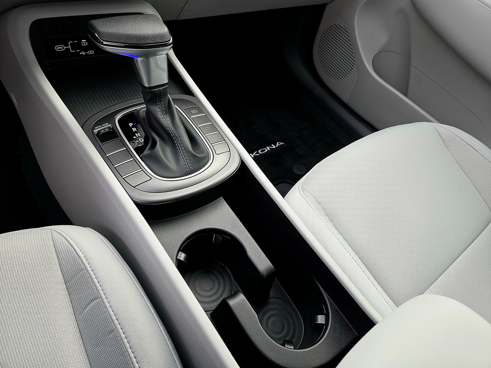 New 2026 Hyundai Kona SE FWD image 13