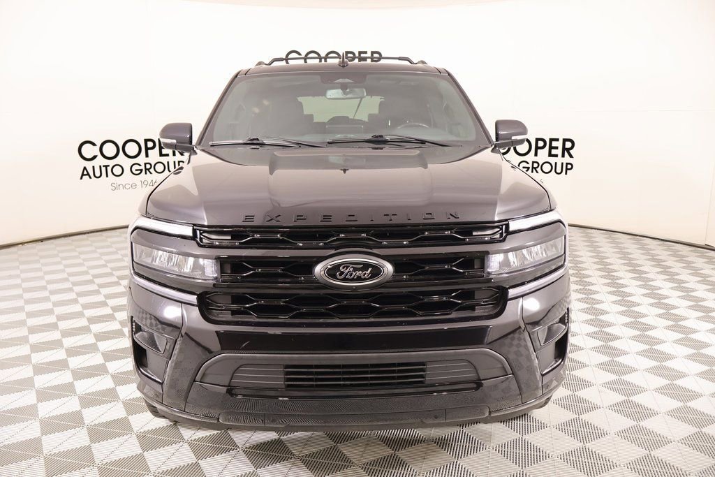 Used 2024 Ford Expedition Limited image 9