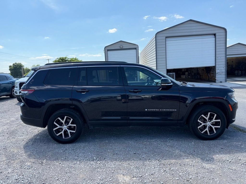 Used 2024 Jeep Grand Cherokee L Limited AWD/4WD image 16