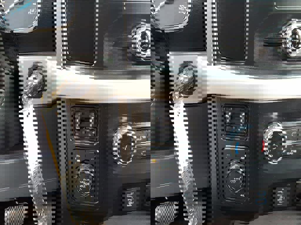 Used 2023 Ford F150 XLT w/ Equipment Group 301A Mid image 18