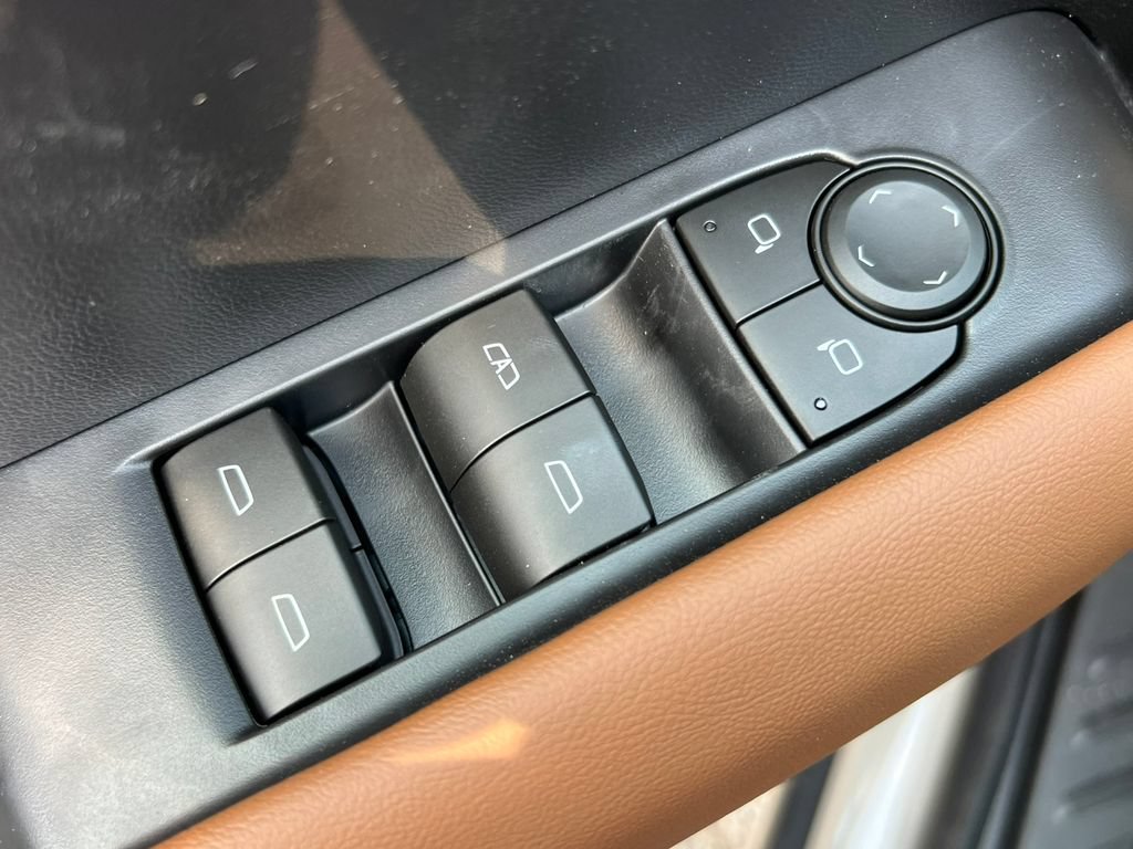 New 2026 GMC Canyon AT4 w/ Technology Plus Package AWD/4WD image 20
