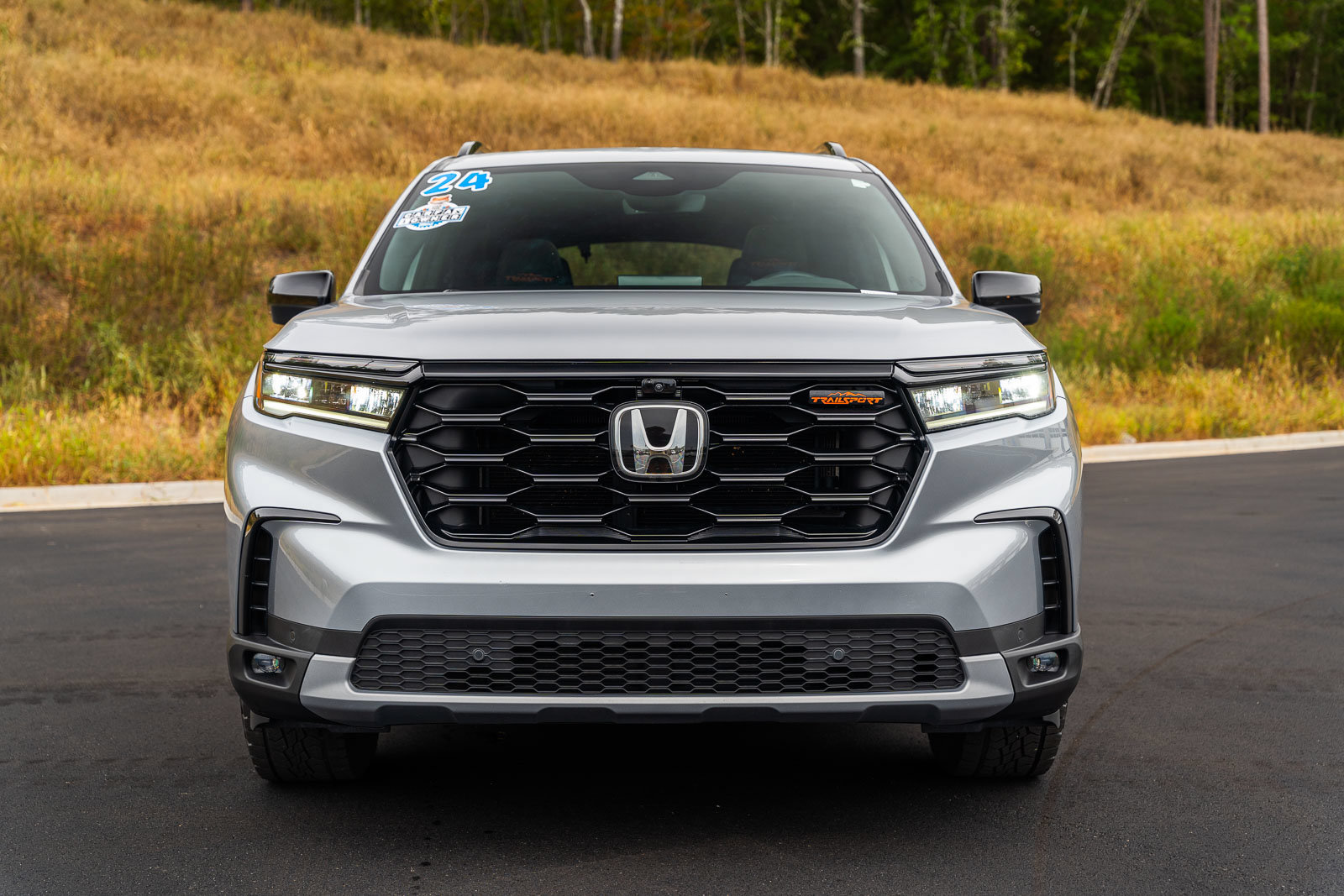 Used 2024 Honda Pilot TrailSport image 2