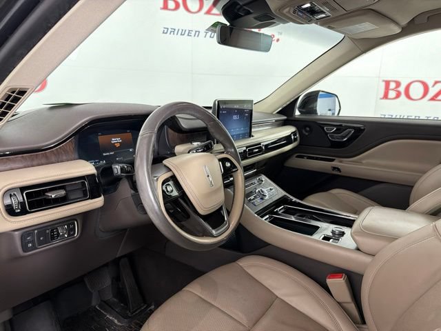 Used 2022 Lincoln Aviator Grand Touring w/ Equipment Group 301A AWD/4WD image 12
