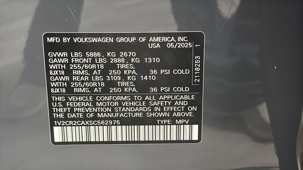 Used 2025 Volkswagen Atlas Peak Edition SE image 29