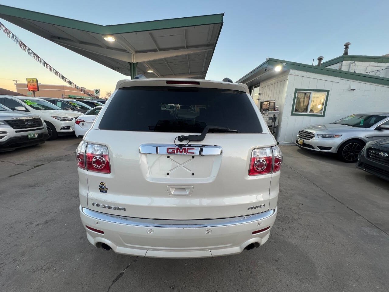 Used 2011 GMC Acadia Denali AWD/4WD image 7